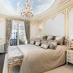 Charming Apartment With Terrace Eiffel Tower View